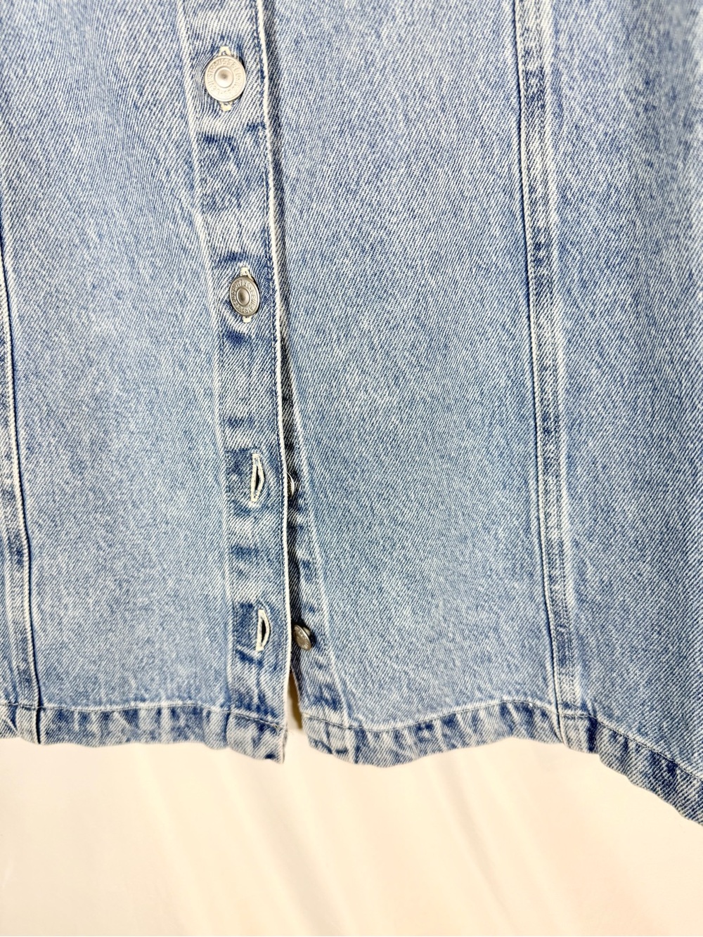Levi's® Tuli Denim Sleeveless Mini Dress With 8 Front Button Closure Size Medium - Picture 6 of 16